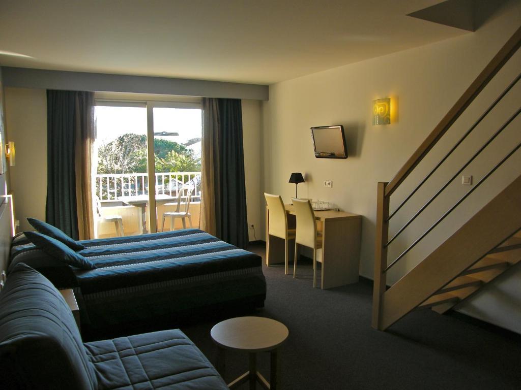 Suite Duplex - 2 Adultes + 2 Enfants de Moins de 16 Ans